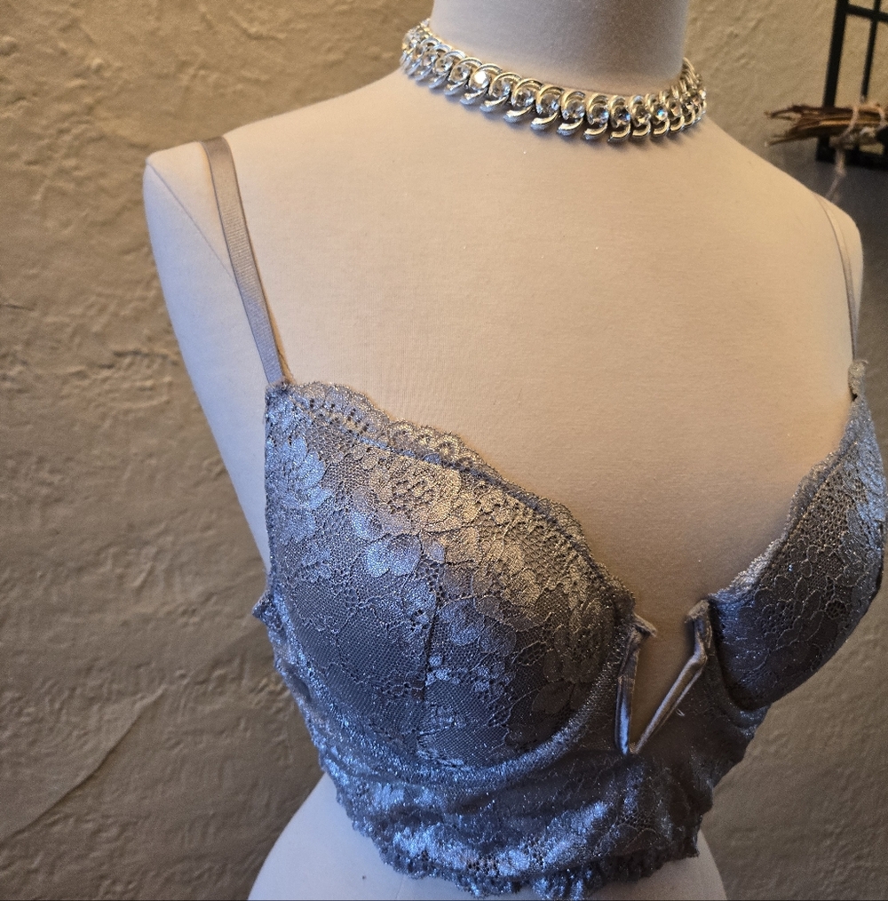 π₯3/15$ Silver lace bustier corset top β metallic glam, Y2K meets soft goth - Picture 2 of 6